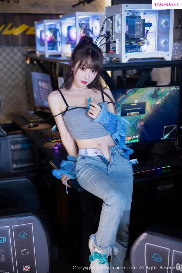   [XiuRen]高清写真图 2023.10.20 No.7540 白笑笑 牛仔裤美腿第17张图片